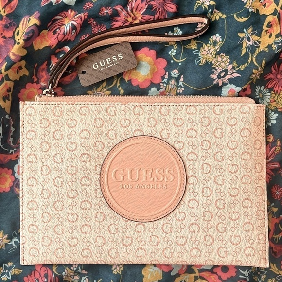 Brand New Guess Los Angeles Rose Pink Large Zippered Rothenberg Clutch Wristlet - Picture 1 of 13